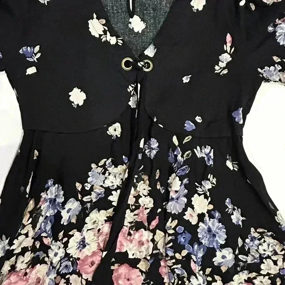 Jodifl black top with flowers size L - Picture 8 of 11